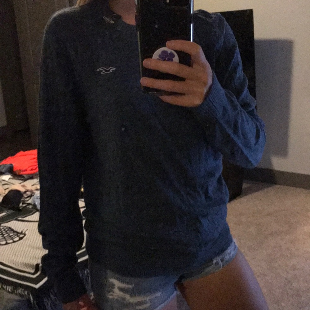 Men’s hollister sweater